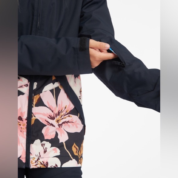 Billabong Insulated Women’s Snow Jacket - Picture 4 of 14